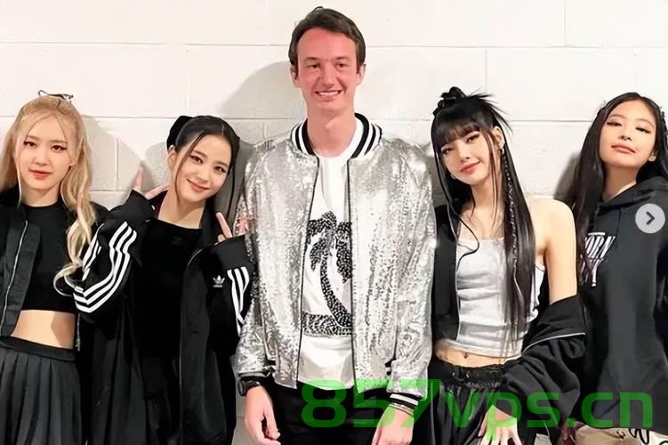 LV三公子赴泰国与Lisa共度情人节，一场奢华浪漫之旅智能免费问答EasyAI m.857vps.cn，LV三公子泰国浪漫之旅，情人节奢华之旅与Lisa共度 第2张