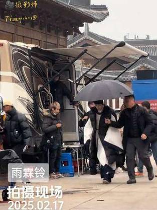 杨洋、章若楠雨霖铃杀青合照，演绎离别之情，定格瞬间美好智能免费问答EasyAI m.857vps.cn，杨洋与章若楠雨霖铃杀青瞬间，演绎离别之美，美好定格在合照中，杨洋与章若楠雨霖铃杀青瞬间，离别之美定格在合照中，杨洋与章若楠雨霖铃杀青合照，离别之美瞬间定格，杨洋与章若楠雨霖铃杀青瞬间，离别之美定格合照，杨洋与章若楠雨霖铃杀青瞬间，离别之美定格合照（独家报道） 第2张