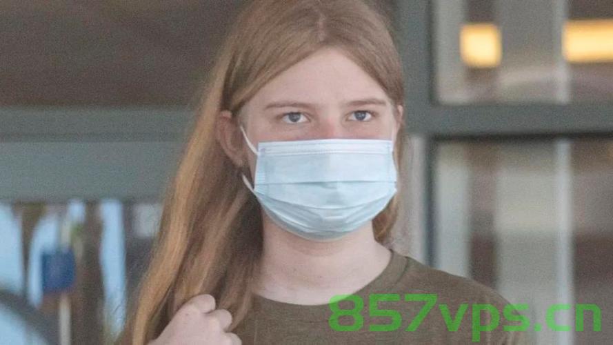 马斯克遭变性女儿猛烈抨击，亲情与性别的复杂纠葛智能免费问答EasyAI m.857vps.cn，马斯克与变性女儿之间的纠葛，亲情与性别的复杂冲突揭秘，揭秘马斯克与变性女儿之间的纠葛，亲情与性别的复杂冲突，智能问答平台EasyAI解析 第2张