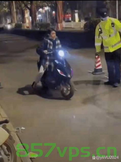 甲亢哥遭遇深圳交警警告，水灵灵形象背后的法规警醒智能免费问答EasyAI m.857vps.cn，甲亢哥深圳遭遇交警警告，法规警醒背后的智能问答与形象反思 第2张