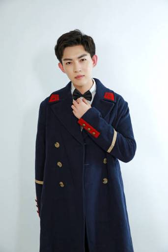 昔日荧幕新星回归家乡,29岁男演员退圈赶集摆摊智能免费问答EasyAI m.857vps.cn,昔日荧幕新星回归家乡摆摊,29岁男演员退圈赶集,智能问答新动向 第2张 昔日荧幕新星回归家乡,29岁男演员退圈赶集摆摊智能免费问答EasyAI m.857vps.cn,昔日荧幕新星回归家乡摆摊,29岁男演员退圈赶集,智能问答新动向 第2张