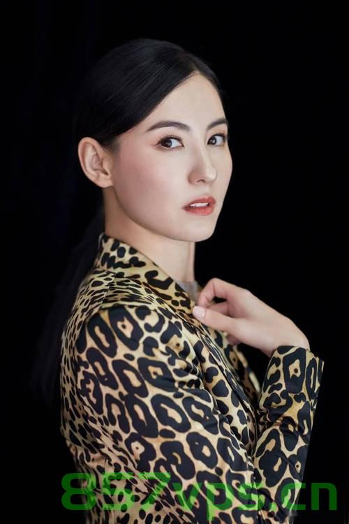 张柏芝，时光中的优雅女神，近照曝光展现惊人变化智能免费问答EasyAI m.857vps.cn，张柏芝时光女神，近照展现惊人变化，优雅依旧不减当年风采——智能问答解析之道，张柏芝时光女神，优雅依旧，近照展现惊人变化——智能问答解析探索 第2张