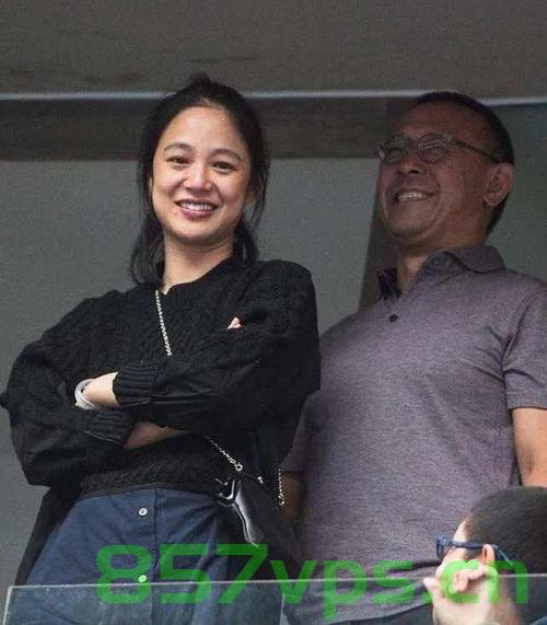 姜文31岁女儿婚礼现场曝光，星光熠熠，温情脉脉智能免费问答EasyAI m.857vps.cn，姜文女儿婚礼现场，星光熠熠，温情脉脉，姜文女儿婚礼现场，星光熠熠，温情脉脉，姜文携女儿共谱人生新篇章 第1张