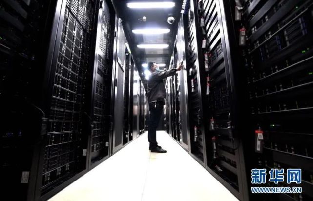 两江云计算数据中心服务器(重庆两江云计算中心是国企吗)，重庆两江云计算数据中心，国企性质与云计算服务概述，重庆两江云计算数据中心，国企性质与云计算服务解析，重庆两江云计算数据中心，国企性质与云计算服务详解及数据中心服务器概览，重庆两江云计算数据中心，国企性质与云计算服务详解及服务器概览，重庆两江云计算数据中心，国企性质与云计算服务详解及服务器概览，重庆两江云计算数据中心，国企性质与云计算服务详解及服务器概览，重庆两江云计算数据中心，国企性质与云计算服务详解及服务器概览