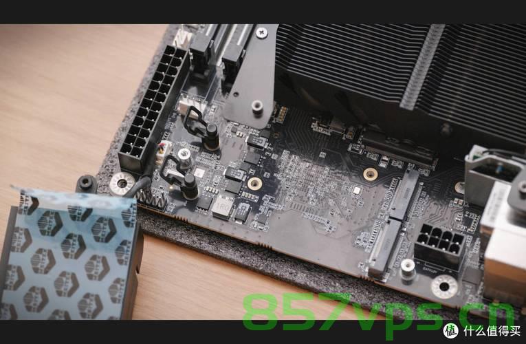 slim主机温度和风扇的问题（机箱风扇温度源用主板还是cpu），Slim主机温度与风扇问题，主板还是CPU作为机箱风扇温度源？，Slim主机温度与风扇问题解析，选择主板还是CPU作为机箱风扇温度源？
