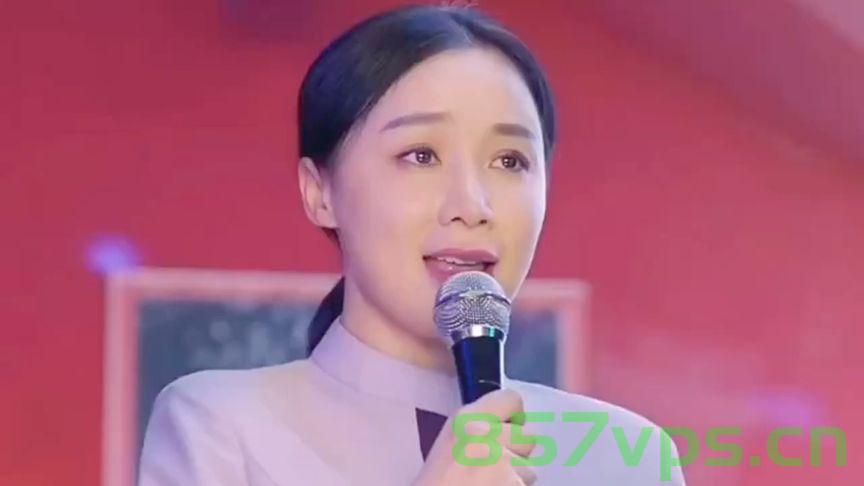 美总统就职典礼背景音乐意外中断，女歌手惊艳救场智能免费问答EasyAI m.857vps.cn，美总统就职典礼音乐中断，女歌手惊艳救场，EasyAI助力现场应对危机，美总统就职典礼音乐中断，女歌手惊艳救场，EasyAI助力现场应对危机瞬间！，美总统就职典礼音乐中断，女歌手惊艳救场，EasyAI助力现场危机瞬间化解！ 第2张