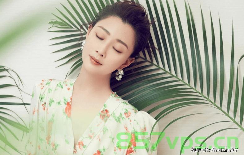 殷桃春晚彩排回眸一笑，惊艳时光，传递文化魅力智能免费问答EasyAI m.857vps.cn，殷桃春晚彩排惊艳瞬间，回眸一笑，传递文化魅力，智能问答尽在EasyAI平台，殷桃春晚彩排惊艳瞬间，回眸一笑，文化魅力与智能问答尽在EasyAI平台 第2张