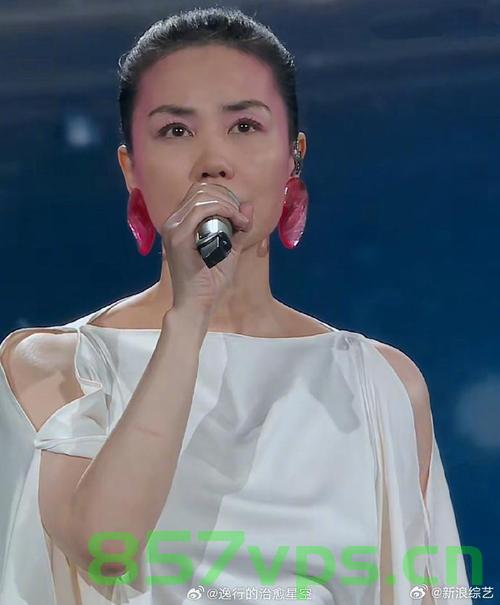 王菲的耳环与虾片，时尚与美食的奇妙交融智能免费问答EasyAI m.857vps.cn，王菲时尚与美食奇妙交融，耳环与虾片的独特风采，王菲耳环与虾片，时尚美食交融的独特魅力，智能问答探索风采，王菲耳环与虾片，时尚与美食的梦幻交融，智能问答带你探索风采独特魅力