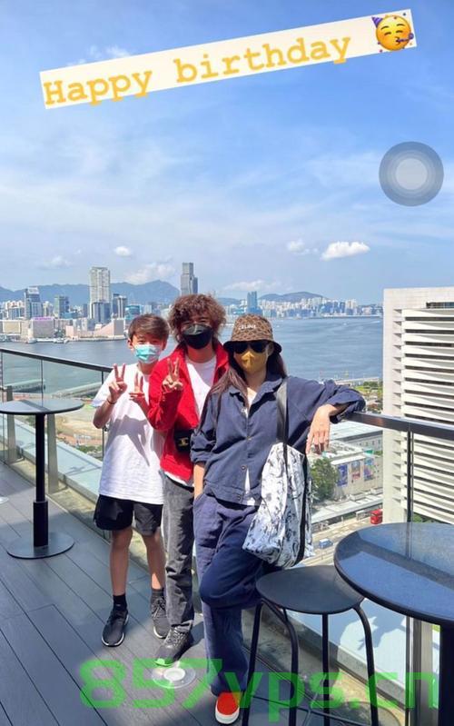 谢霆锋与两儿子的最新合影，家庭幸福的见证智能免费问答EasyAI m.857vps.cn，谢霆锋与两儿子的幸福瞬间，最新合影见证家庭温馨时光，谢霆锋与两儿子的幸福瞬间，最新合影见证温馨家庭时光，谢霆锋与两儿子的最新合影，见证家庭幸福的温馨瞬间，谢霆锋与两儿子的最新合影，见证家庭幸福的温馨瞬间 第2张