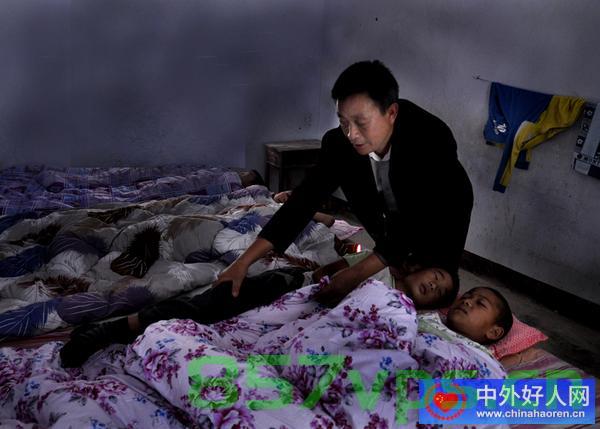 共享后备箱，山村父母的深情与关爱智能免费问答EasyAI m.857vps.cn，共享后备箱，山村父母的智能关爱与深情传递——EasyAI问答平台解析，山村父母的智能关爱与深情传递，共享后备箱与EasyAI问答平台解析，山村父母的智能关爱与深情传递，共享后备箱与EasyAI问答平台的联动解析，山村父母的智能关爱与深情传递，共享后备箱与EasyAI问答平台的联动解析。 第2张