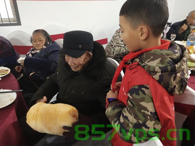 孙辈的爱心，五个孩子合力为奶奶送上智能手机的新年礼物智能免费问答EasyAI m.857vps.cn，孙辈的爱心献礼，新年智能手机与智能免费问答EasyAI的温馨故事，孙辈爱心献礼，新年智能手机与智能问答EasyAI的温馨故事之旅，孙辈爱心献礼，新年智能手机与智能问答EasyAI的温馨故事之旅，孙辈爱心献礼，新年智能手机与智能问答EasyAI的温馨之旅，孙辈爱心献礼，新年智能手机与智能问答EasyAI的温馨之旅