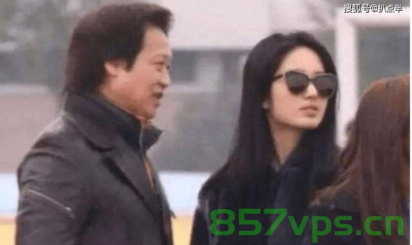 杨采钰与男友街头亲吻，爱情的自然流露还是公众的关注焦点？智能免费问答EasyAI m.857vps.cn，杨采钰街头亲吻男友，爱情的自然展现还是公众焦点？