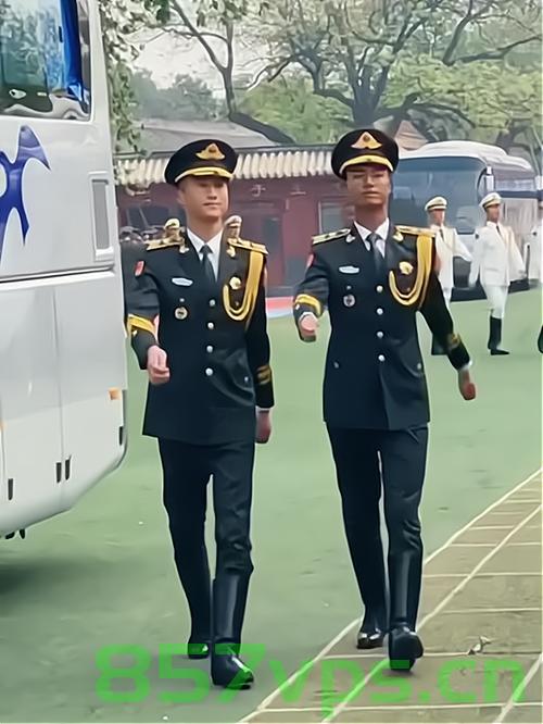 兵哥哥执勤因高颜值走红网络，颜值背后的责任与担当智能免费问答EasyAI m.857vps.cn，兵哥哥高颜值背后的责任与担当，智能问答揭示执勤英雄故事，兵哥哥高颜值背后的责任与担当，执勤英雄故事与智能问答探寻​​ 第2张