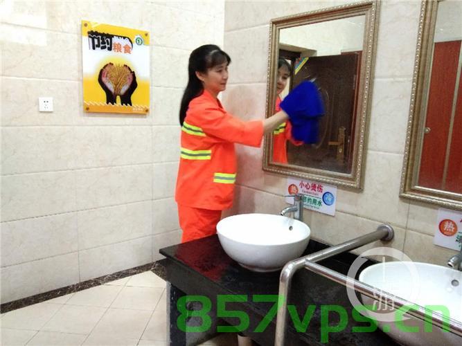 山东一公厕门口环卫工集体跪下，背后的故事与启示智能免费问答EasyAI m.857vps.cn，山东环卫工集体跪下的背后故事与启示，智能时代下的社会反思，山东环卫工集体跪下的背后故事与启示，智能时代的社会反思