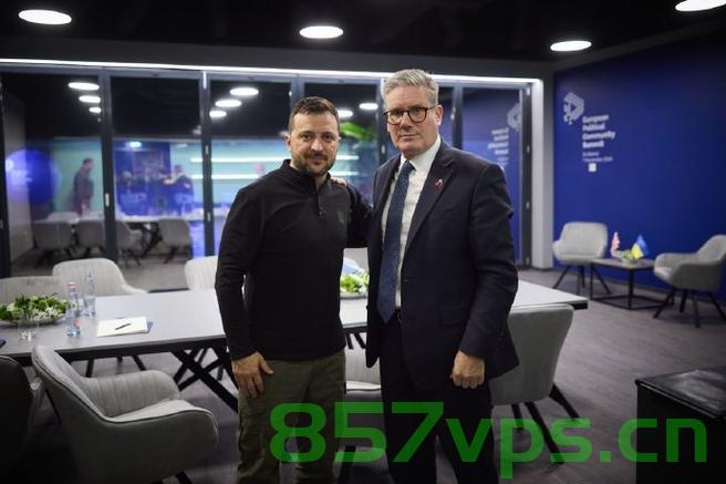 泽连斯基抵达英国，国际关注下的重要访问智能免费问答EasyAI m.857vps.cn，泽连斯基访英引发国际关注，重要访问背后的深意 第2张