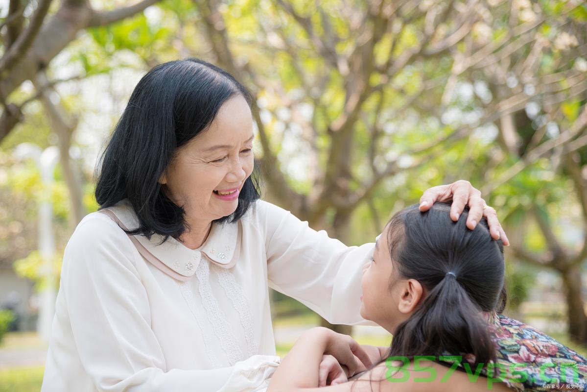 女生晒，85年婆婆帮儿媳带孩子的故事智能免费问答EasyAI m.857vps.cn，婆媳情深，85年婆婆助力带娃，智能问答平台分享故事