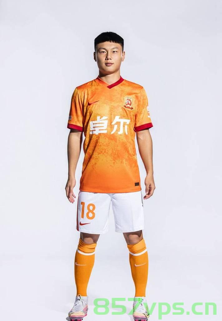 方昊破门庆祝，致敬C罗的荣耀瞬间智能免费问答EasyAI m.857vps.cn，方昊破门致敬C罗荣耀瞬间，EasyAI记录荣耀瞬间，方昊破门致敬C罗荣耀瞬间，EasyAI捕捉精彩瞬间 第2张