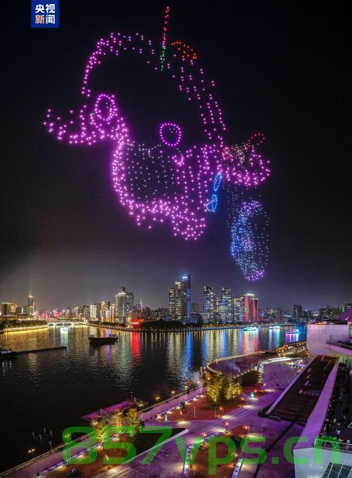 中国万架无人机点亮越南夜空，夜空中的璀璨明珠智能免费问答EasyAI m.857vps.cn，中国无人机点亮越南夜空，智能问答系统EasyAI闪耀星空，中国无人机点亮越南夜空，智能问答系统EasyAI闪耀星空，夜空中的璀璨明珠展现技术力量 第2张