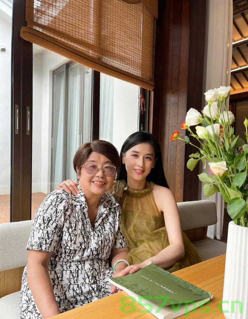 黄圣依与妈妈的相处之道，母女间的情感纽带智能免费问答EasyAI m.857vps.cn，黄圣依与母亲的相处之道，母女情感纽带揭秘，黄圣依与母亲的相处之道，母女情感纽带揭秘（独家报道） 第1张