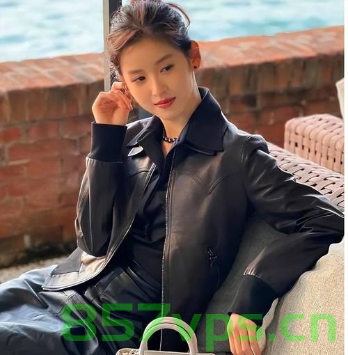 章泽天携八岁女儿伦敦追星之旅智能免费问答EasyAI m.857vps.cn，章泽天携女儿伦敦追星之旅，智能旅游助手EasyAI助力免费问答之旅 第2张