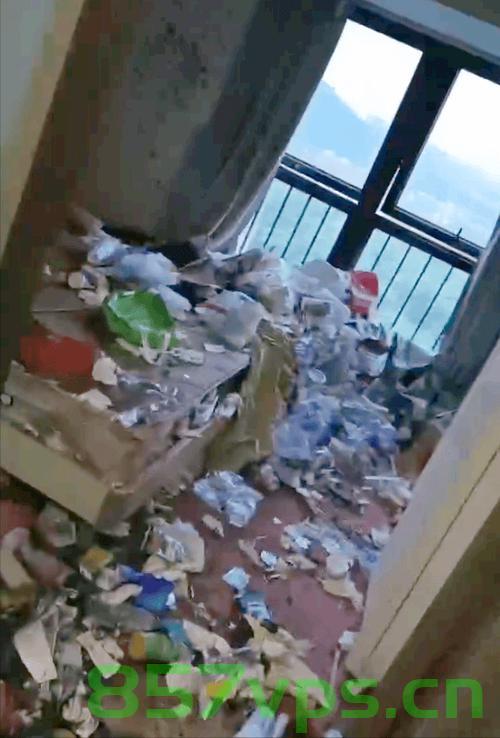 女租客欠租消失，40平公寓变垃圾场——城市租赁乱象的反思智能免费问答EasyAI m.857vps.cn，女租客欠租消失引发城市租赁乱象反思，公寓垃圾场揭示管理漏洞 第2张