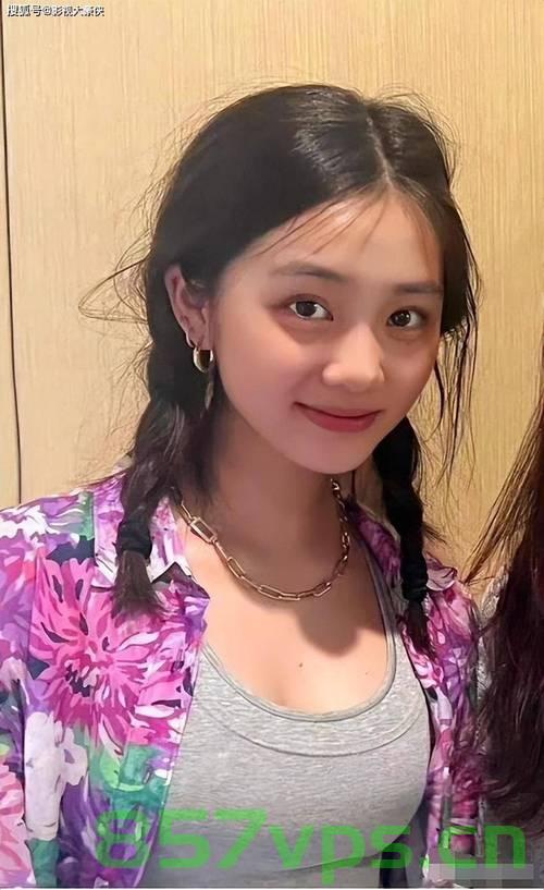 黄多多近照曝光，美貌不输妈妈智能免费问答EasyAI m.857vps.cn，黄多多近照惊艳亮相，美貌依旧不输妈妈，免费问答解析平台EasyAI解析m.857vps.cn独家呈现 第1张
