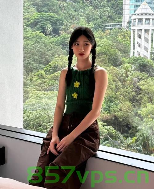 冯小刚女儿高中毕业回国，颜值逆袭的璀璨星途智能免费问答EasyAI m.857vps.cn，冯小刚女儿高中毕业归国，颜值逆袭与智能问答的璀璨星途 第2张