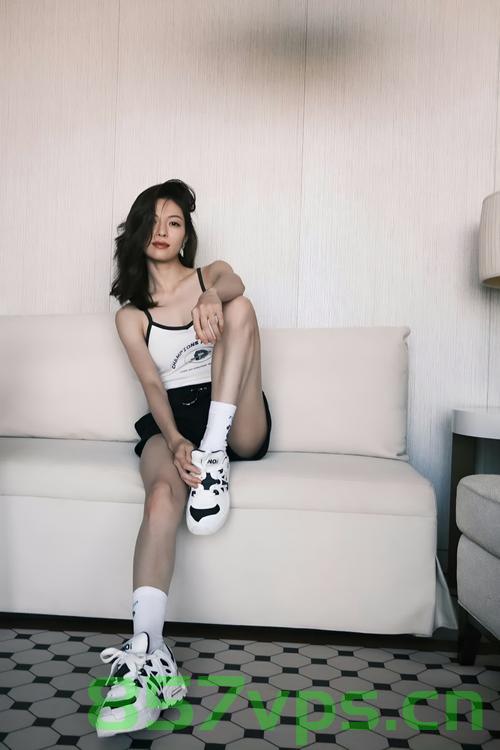 钟楚曦秀手臂肌肉线条，力量与柔美的完美结合智能免费问答EasyAI m.857vps.cn，钟楚曦手臂肌肉线条，力量与柔美的完美融合——智能问答解析，钟楚曦手臂肌肉线条，力量与柔美的完美融合——智能问答解析探究 第2张