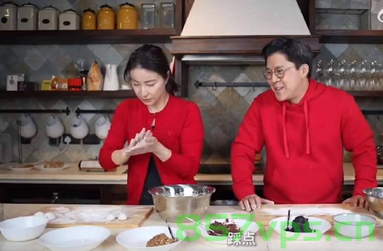 郭晶晶夫妇参观山东舰，体验枪械操作，军民融合的深度之旅智能免费问答EasyAI m.857vps.cn，郭晶晶夫妇探秘山东舰，军民融合深度之旅体验枪械操作，郭晶晶夫妇探秘山东舰，军民融合深度之旅体验枪械操作之旅 第2张