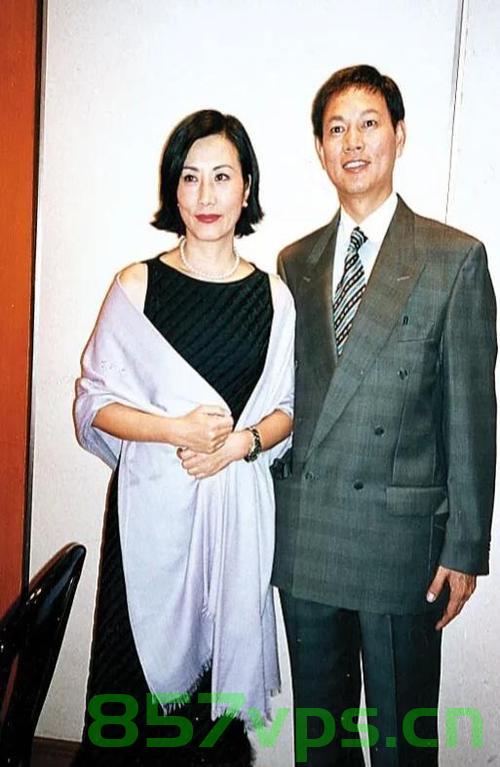 罗家英患癌放弃化疗，妻子汪明荃的回应与他们的选择智能免费问答EasyAI m.857vps.cn，罗家英患癌放弃化疗，汪明荃回应与他们的选择，坚持自然疗法之路？ 第2张