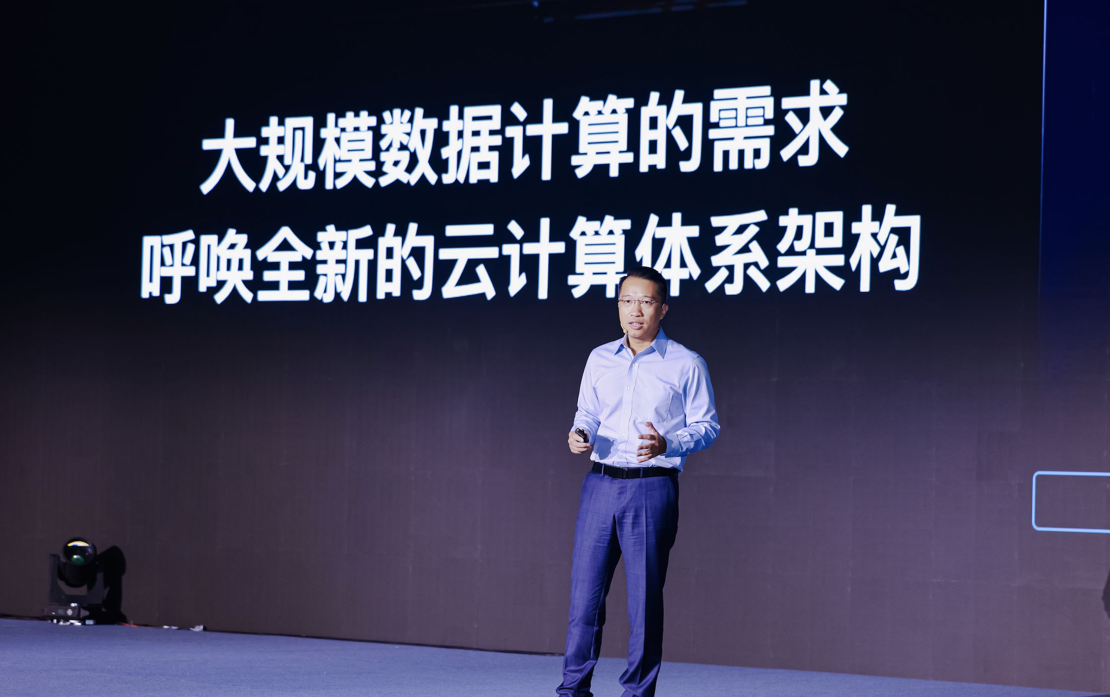 阿里云推出第三代神龙服务器(阿里云推出第三代神龙服务器了吗)，阿里云推出第三代神龙服务器，技术升级与创新突破，阿里云推出第三代神龙服务器，技术升级与创新突破揭秘