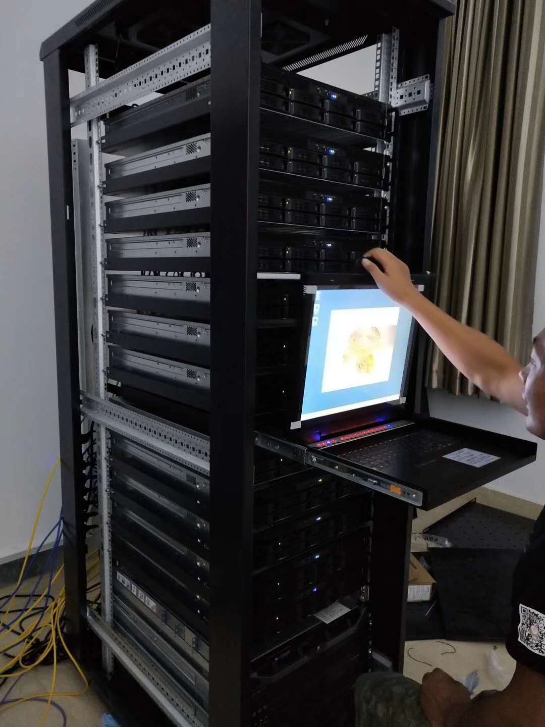 学校服务器上云(学校服务器端的ip地址)，学校服务器云端迁移，解析学校服务器端IP地址的变迁与挑战